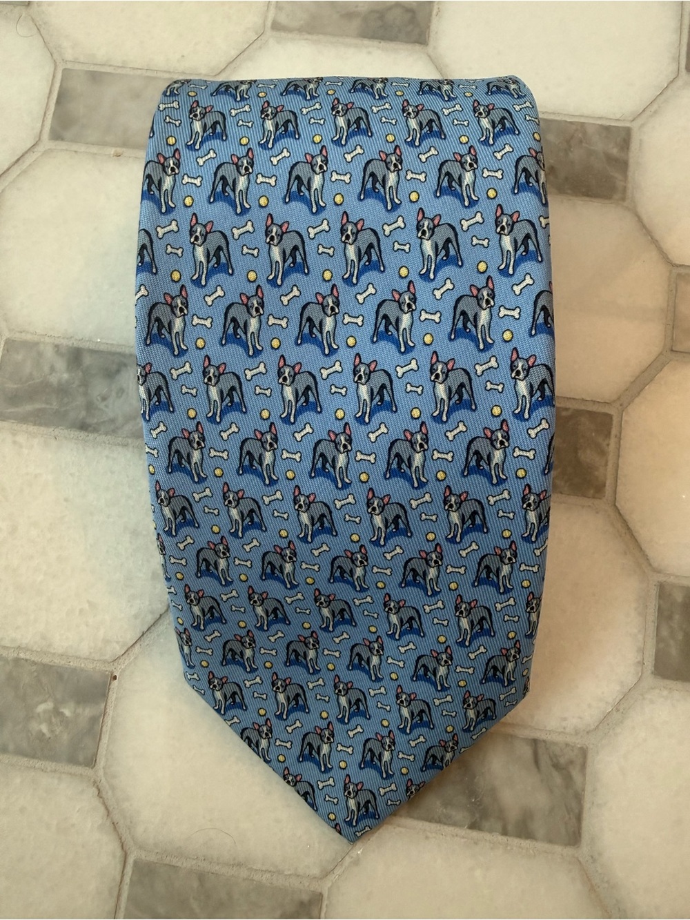 Vineyard Vines Light Blue Dog & Bone Pattern Men's Tie